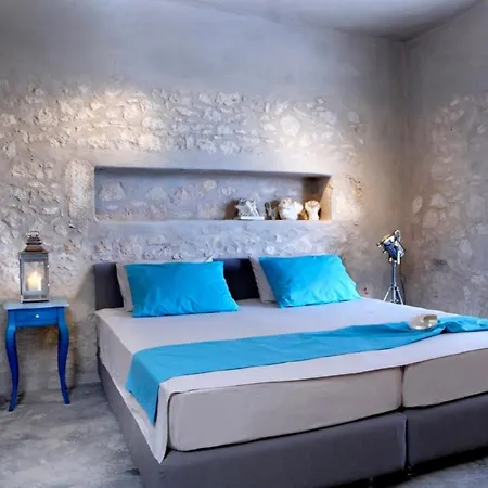 To Throni Villa Tselendáta