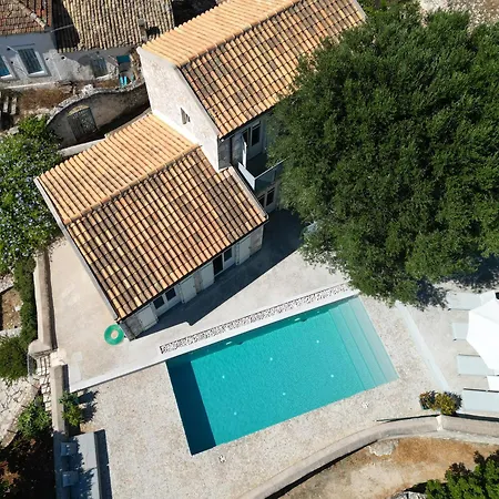 To Throni Tselendáta