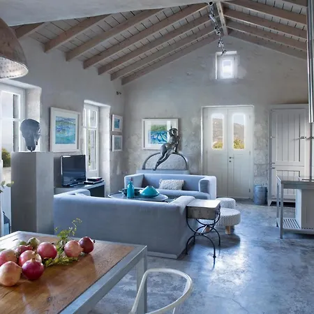 To Throni וילה *