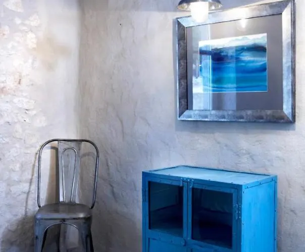 To Throni Tselendata