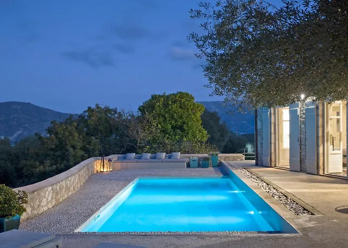 Villa To Throni Tselendata