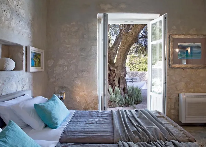 To Throni Tselendata